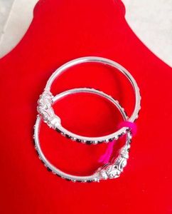 Beautiful Nazariyea Silver Bangles