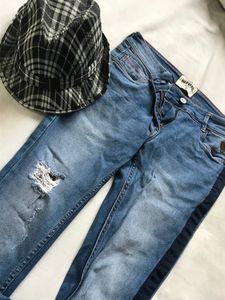 Women’s Harvard Ripped Blue Jeans