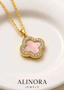 Clover Pendant Necklace