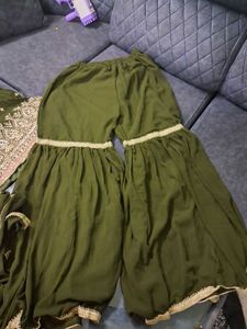 Elegant Olive Green Kurta Set L