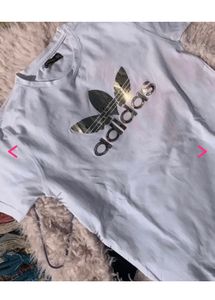 Adidas Tee ✨