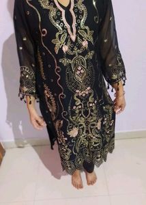 Pakistani Suit