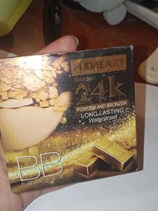Huda Beauty Golden 24K Compact