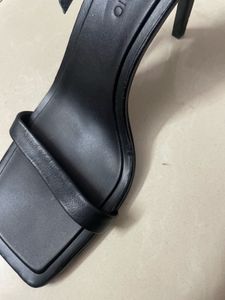 Minimalist Black Heels