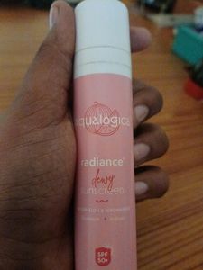 Aqualogica Radiance Plus Dewy And Glow Oil Free Moisturizer