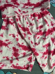 Tie-Dye T-Shirt with shorts