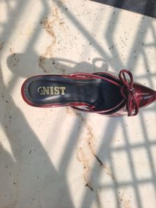 Stylish Maroon Bow Mules