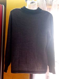 Gray Collared Long Sleeve Top