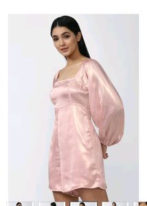 💥PRICE DROP 💥💥FOREVER 21 PINK PLAYSUIT