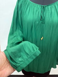 Green Long Sleeve Top