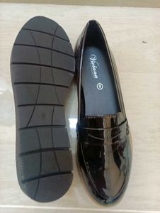 Chic Black Penny Loafers