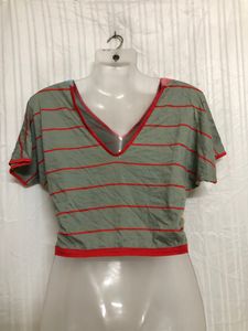 Nigi Short Sleeve Crop Top