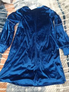 Midnight Blue Velvet Long Sleeve Dress