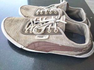 Puma Canvas Sneakers - Size 9
