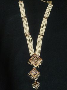 Beautiful Raani Haar. Moti Or Kundan Work. Good Condition.