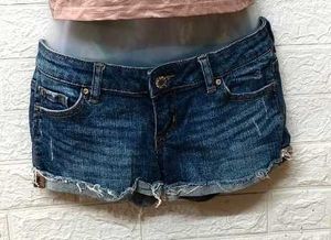 Denim Shorts Size 28 Inches
