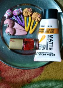 clips &amp; nailpent or foundation