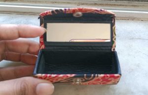 Exclusive Lipstick Case With Mirror