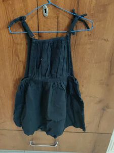 Girl Black dress 4-5 years