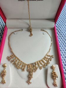 Gold Set With Tikka