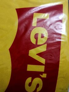 M Size Levi&#39;s T Shirt