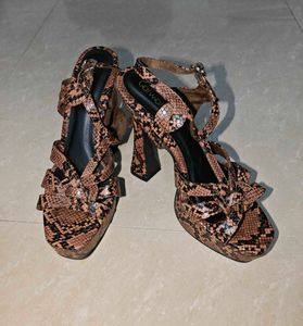 Snakeskin Print brown catwalk Heels
