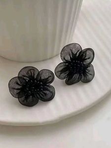 Black Floral Earrings🖤✨