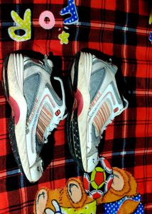 Used Sport Shoes
