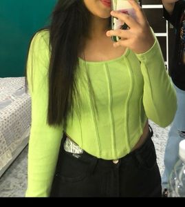 Women crop top
