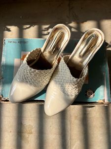 Vintage White Woven Mules