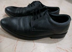 Formal Shoe 40/6Uk