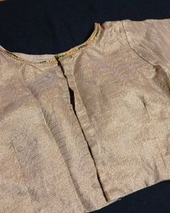 Back Hooks Lehengas Top
