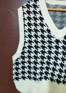 Houndstooth Knit Vest