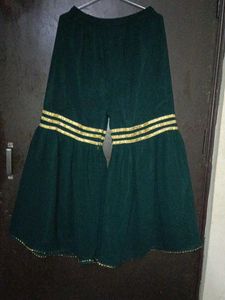 Emerald Green &amp; Gold Velvet Kurti