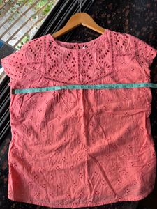 Cute peach Hakoba top