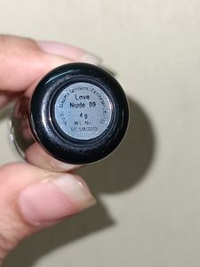 Faces Canada Weightless Creme Lipstick