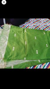 A beautiful  pure silk green 🍏 saree
