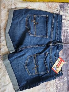 Shorts Women