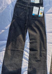 Distressed Wide Leg Jeans