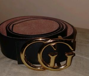 Gucci Leather Belt Available Size 34. Great Qualit