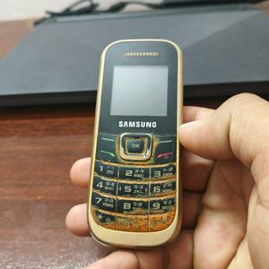 Samsung Keypad Mobile Phone WORKING