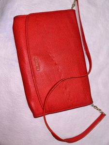 HAZZYS Red Leather Crossbody Wallet