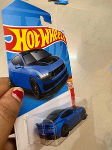 Hot Wheels: Mustang Dark Horse &amp; Bone Shaker