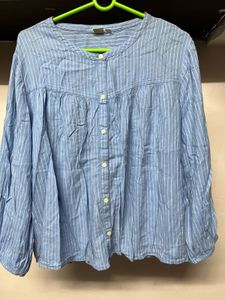 Striped Button-Up Top💙🧢