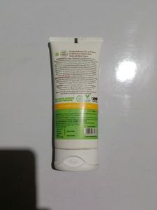 Mama Earth Ultralight Indian Sunscreen SPF 50 PA+++