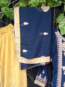 Heavy Shara Suit with Golden Embrodery