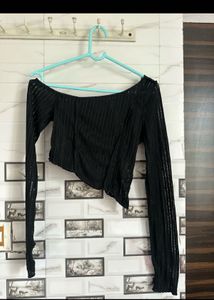 Chic Black Pullover Crop Top