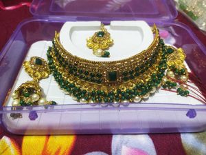 Gorgeous Green &amp; Gold Jewelry Set