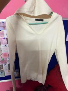 White Hoodie - Cozy and Stylish