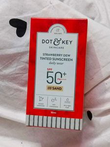 Dot &amp; Key Strawberry Sunscreen